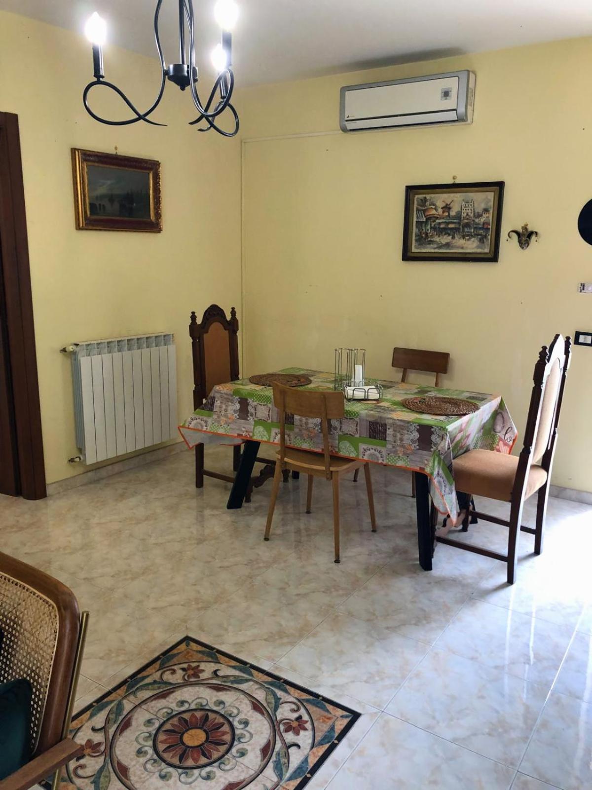 카세르타 Di Padre In Figlio B&B 외부 사진